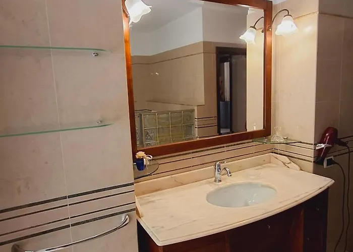 아파트 The Happy Goat *